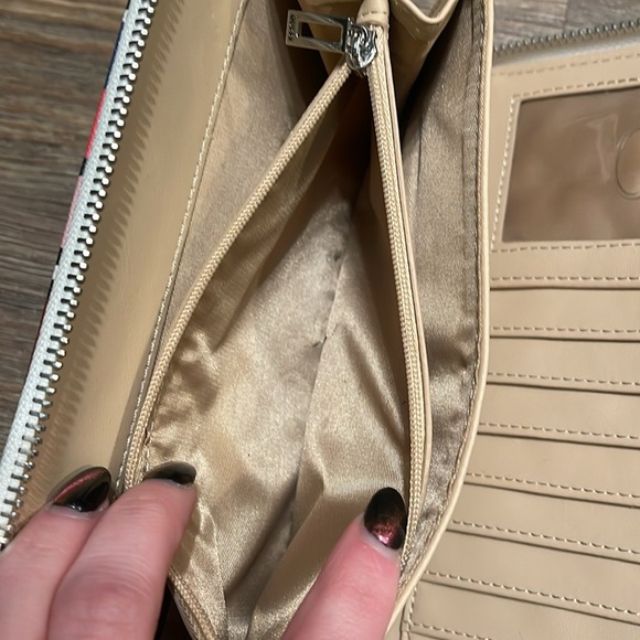 Large striped Guess wallet - Picture 6 of 6